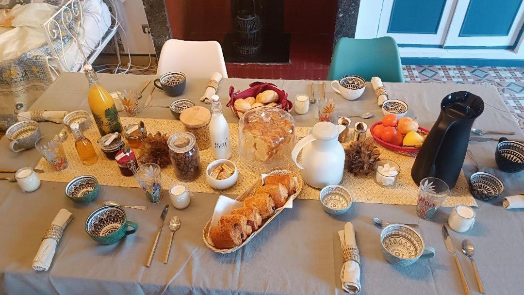 A L' Estiu Panzió Latour-de-France Kültér fotó